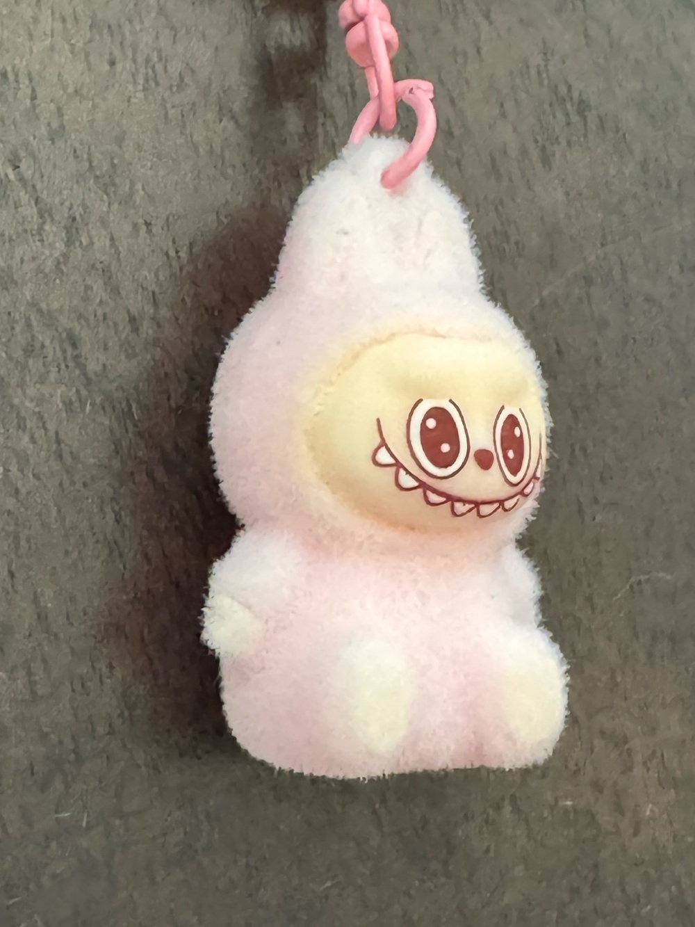 Pink Labubu Keychain (4cm) - Picture 3 of 6